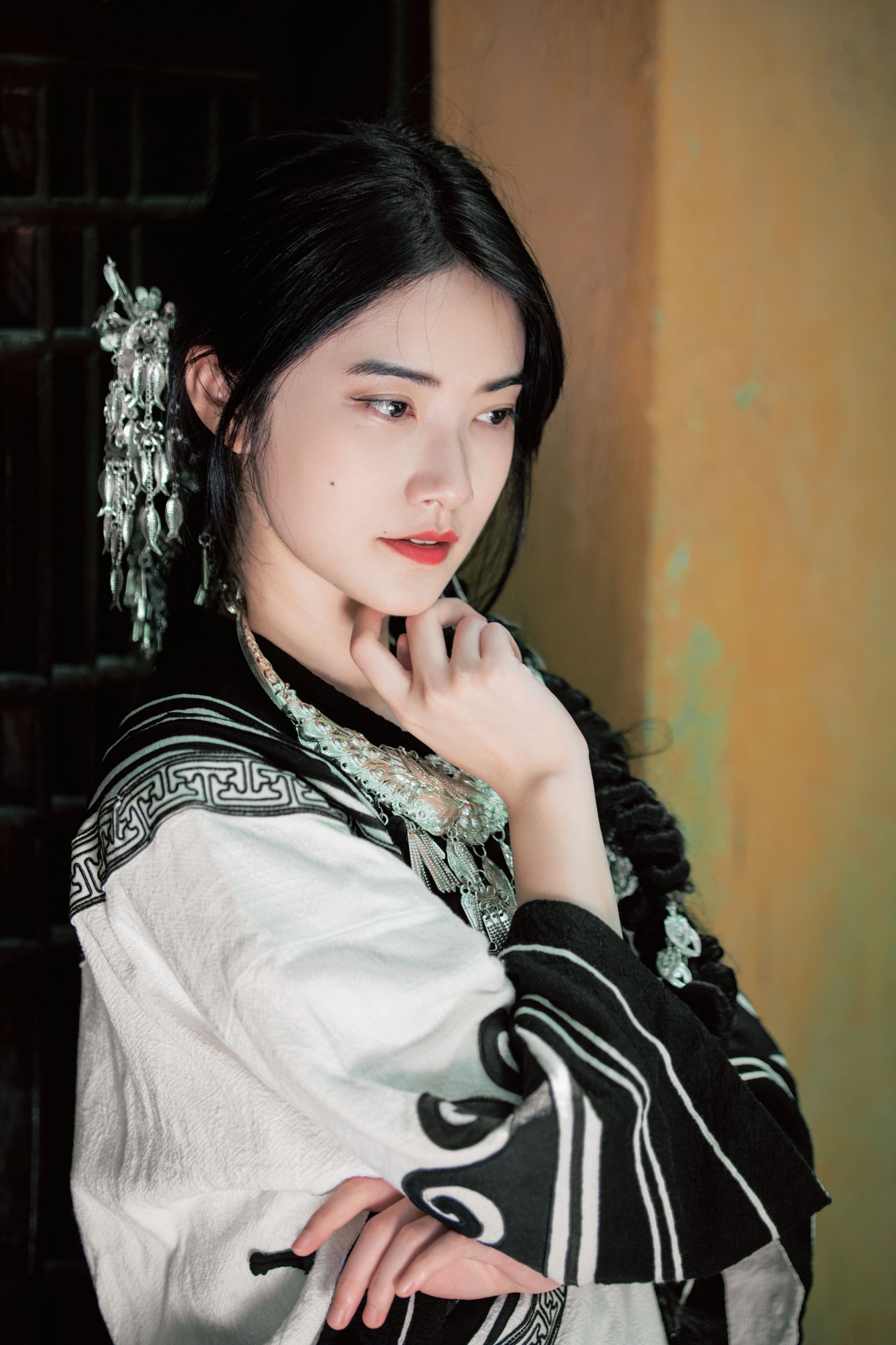 Sandra - 《彝族少女》[57P]